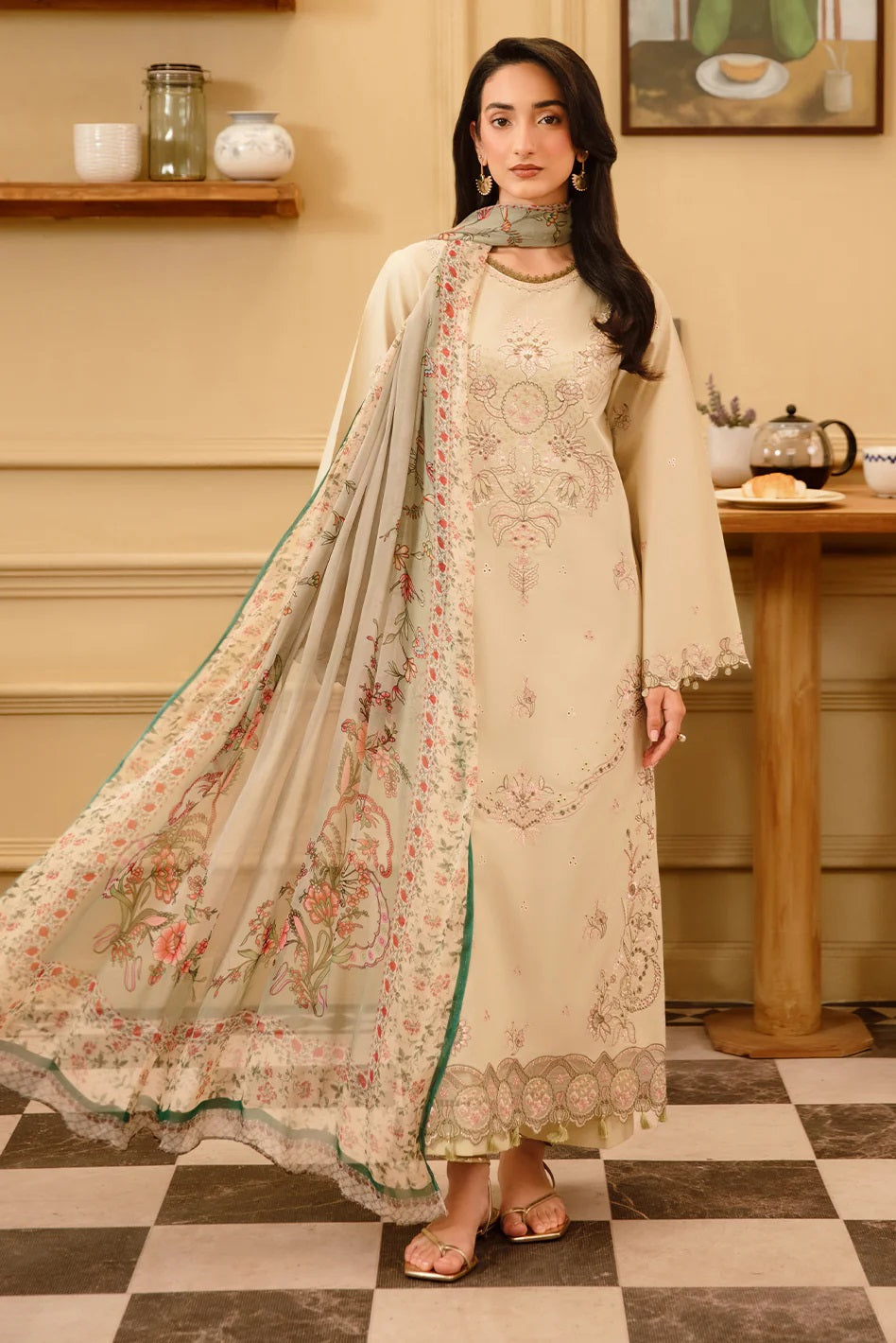 Nyrella Lawn By Celts D-08 – Celts 3-piece unstitched suit