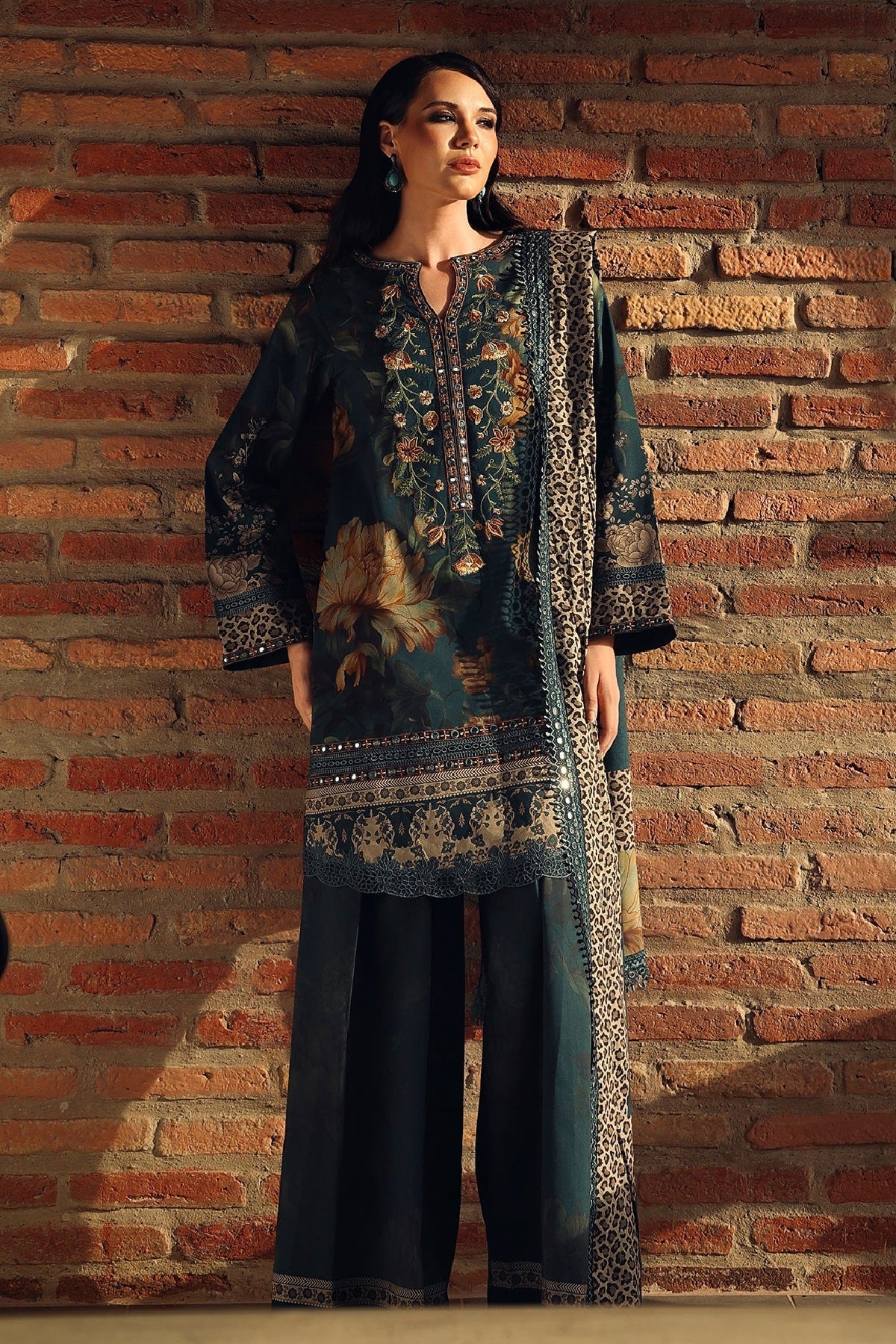 Charizma Combinations Linen CCW7-09 – Charizma 3-piece unstitched suit