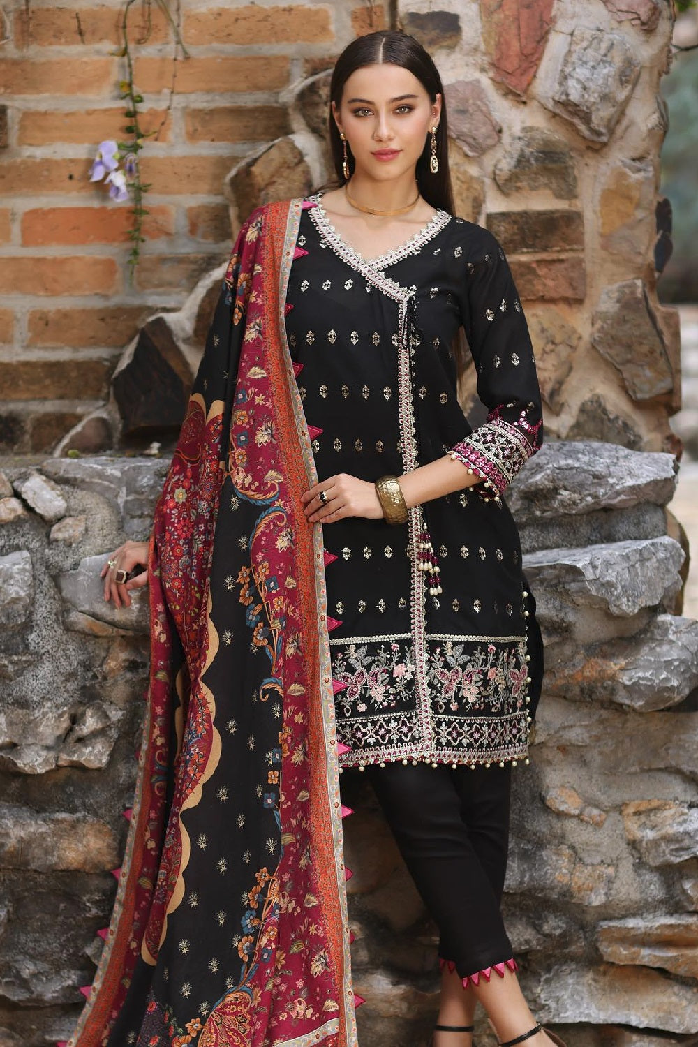 Noor Luxury Winter By Saadia Asad D-09 – Saadia Asad 3-piece unstitched suit