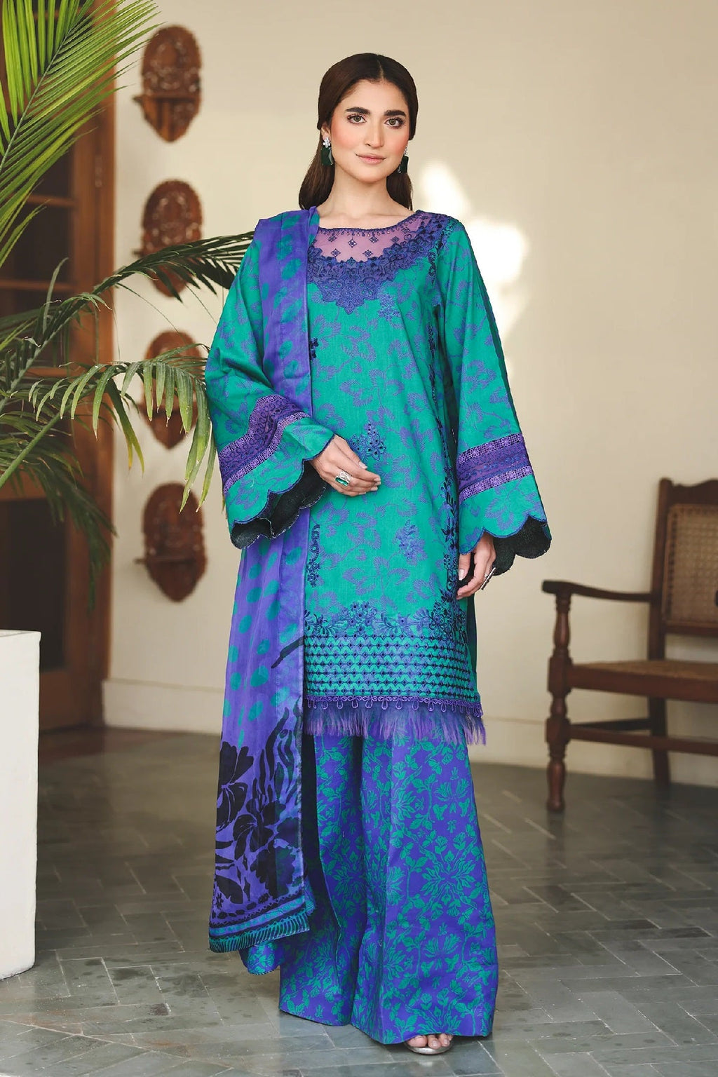 Raaya Zinnia Lawn D-09 (Aykez) – Raaya 2-piece unstitched suit