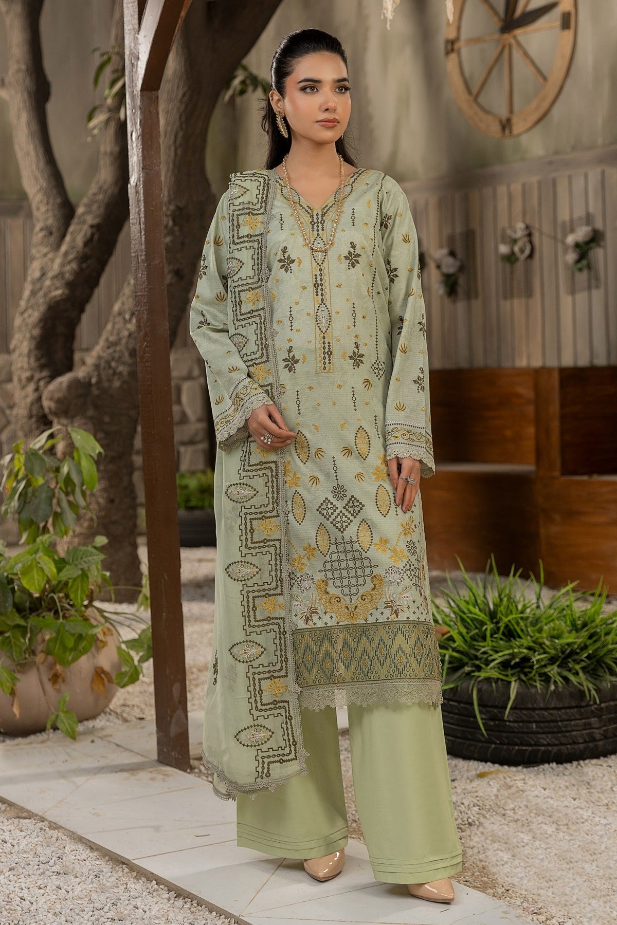 Pankh Cambric By Azam Arts D-2127 – Azam Arts 3-piece unstitched suit
