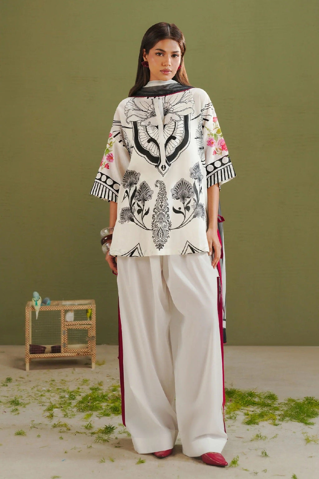 Coco Lawn Prints By Zara Shahjahan D-10A – Zara Shahjahan 3-piece unstitched suit