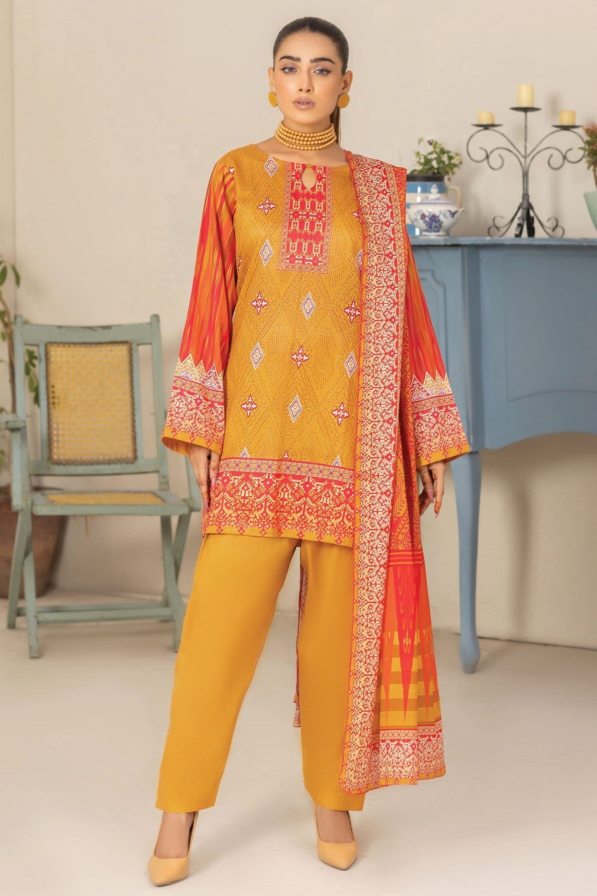 Safa Noor Nigaar Lawn SN-10 – Safa Noor 3-piece unstitched suit