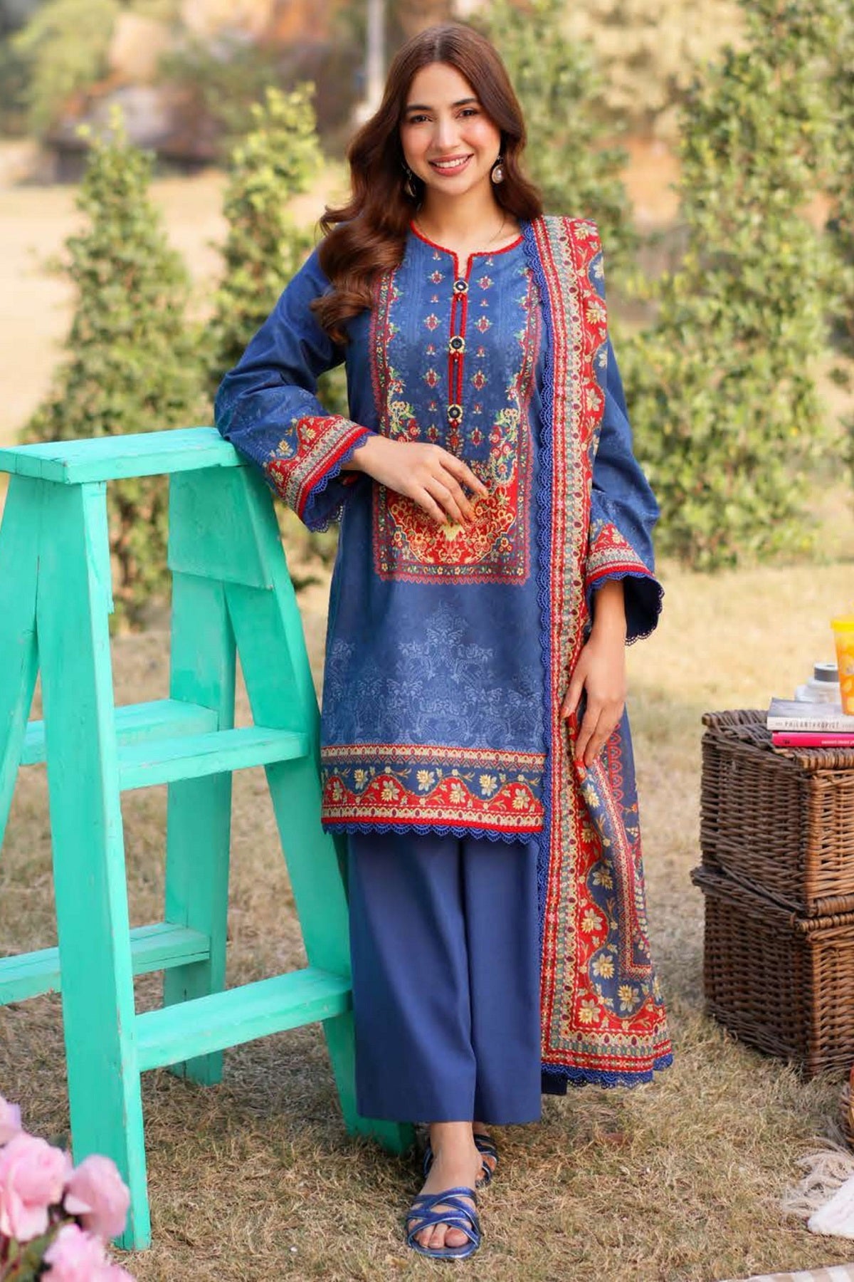 Asim Jofa Print Lawn AJUUB-10 – Asim Jofa 3-piece unstitched suit