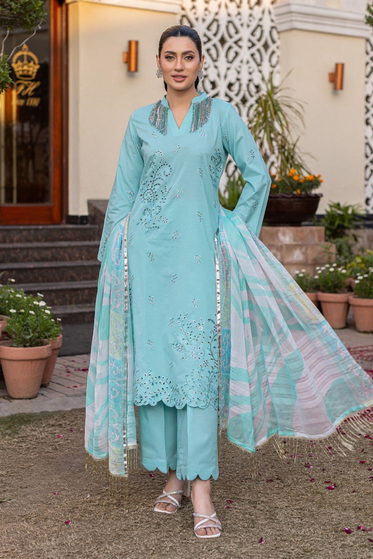 Rajis Ishq Lawn RJ-10 by Raji's – Raji's 3-piece unstitched suit