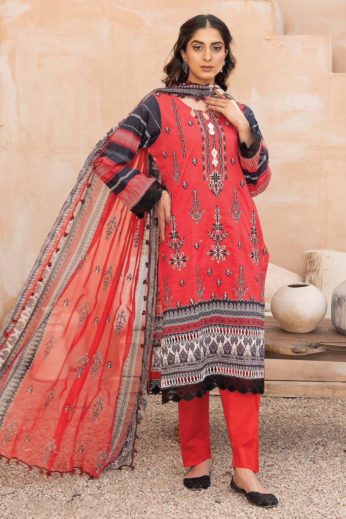 Palwasha Ramsha Lawn D-10 – Palwasha 3-piece unstitched suit
