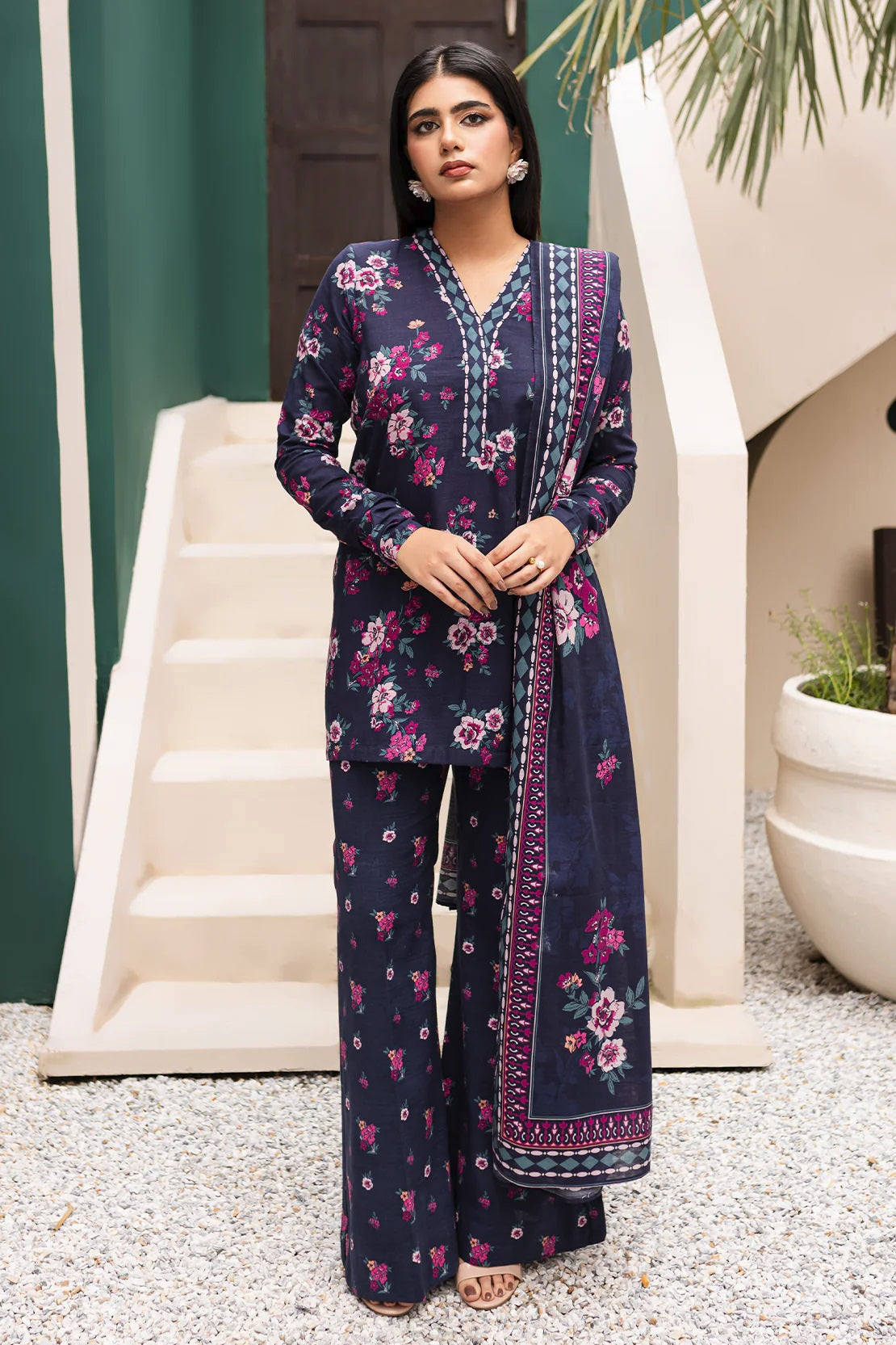 Arna Print Khaddar By RTI D-9312 by Rashid Textile – Rashid Textile 3-piece unstitched suit