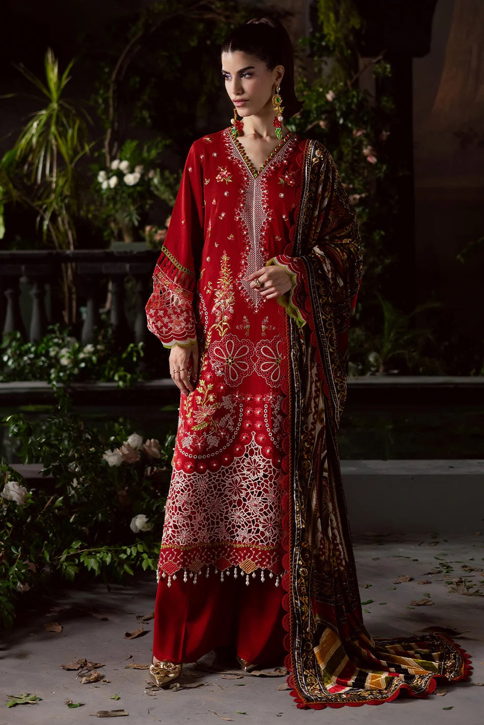 Amelia Winter By Mahnur AM-013 – Mahnur 3-piece unstitched suit