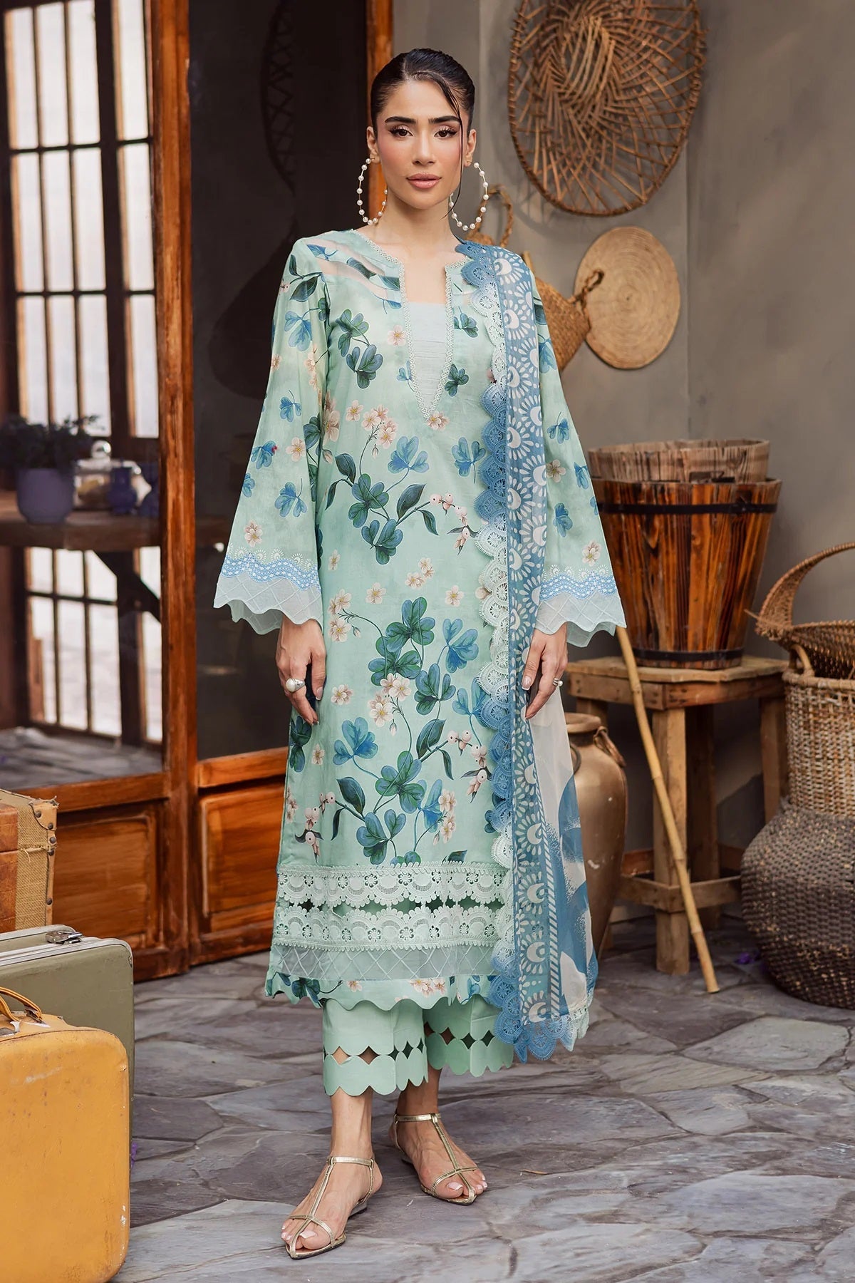 Nureh Signature Lawn Print SP-161 – Nureh 3-piece unstitched suit