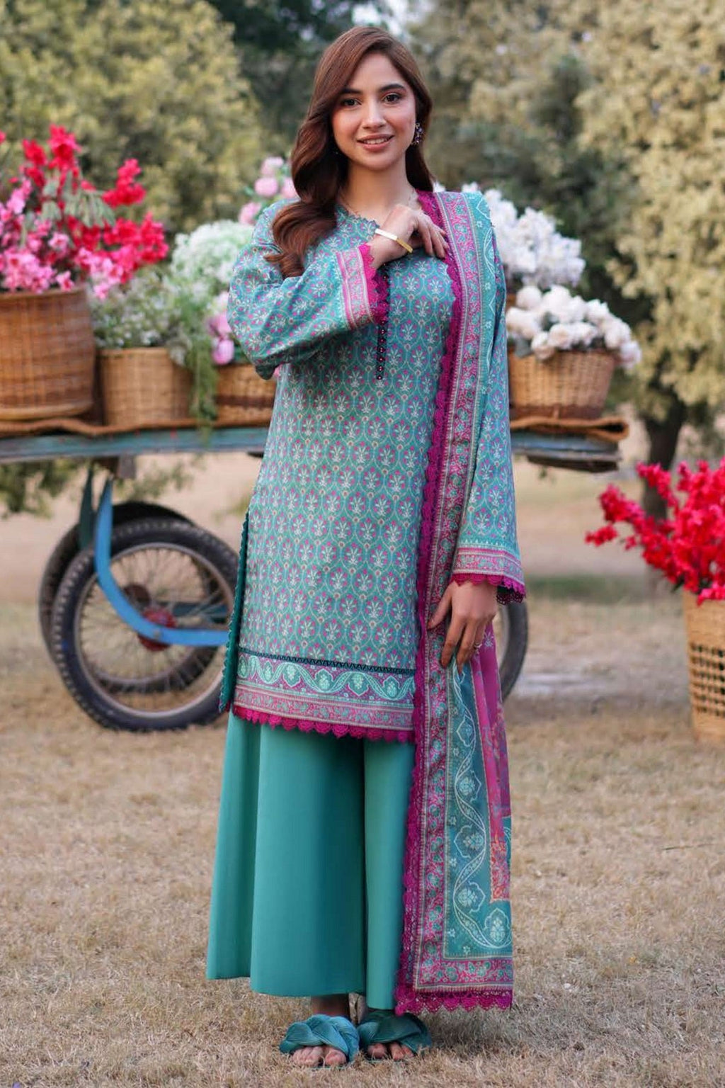 Asim Jofa Print Lawn AJUUB-17 – Asim Jofa 3-piece unstitched suit
