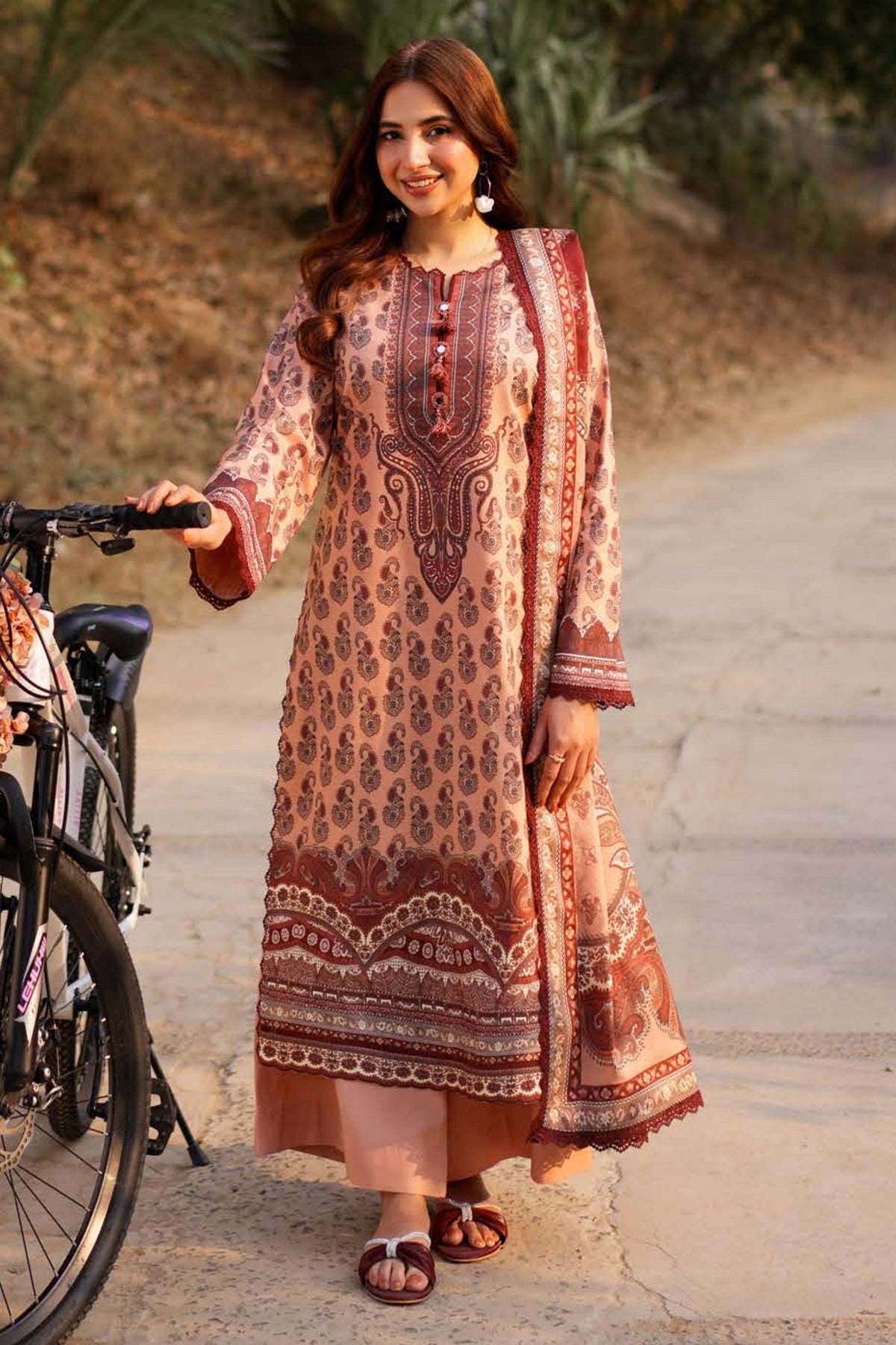 Asim Jofa Print Lawn AJUUB-18 – Asim Jofa 3-piece unstitched suit