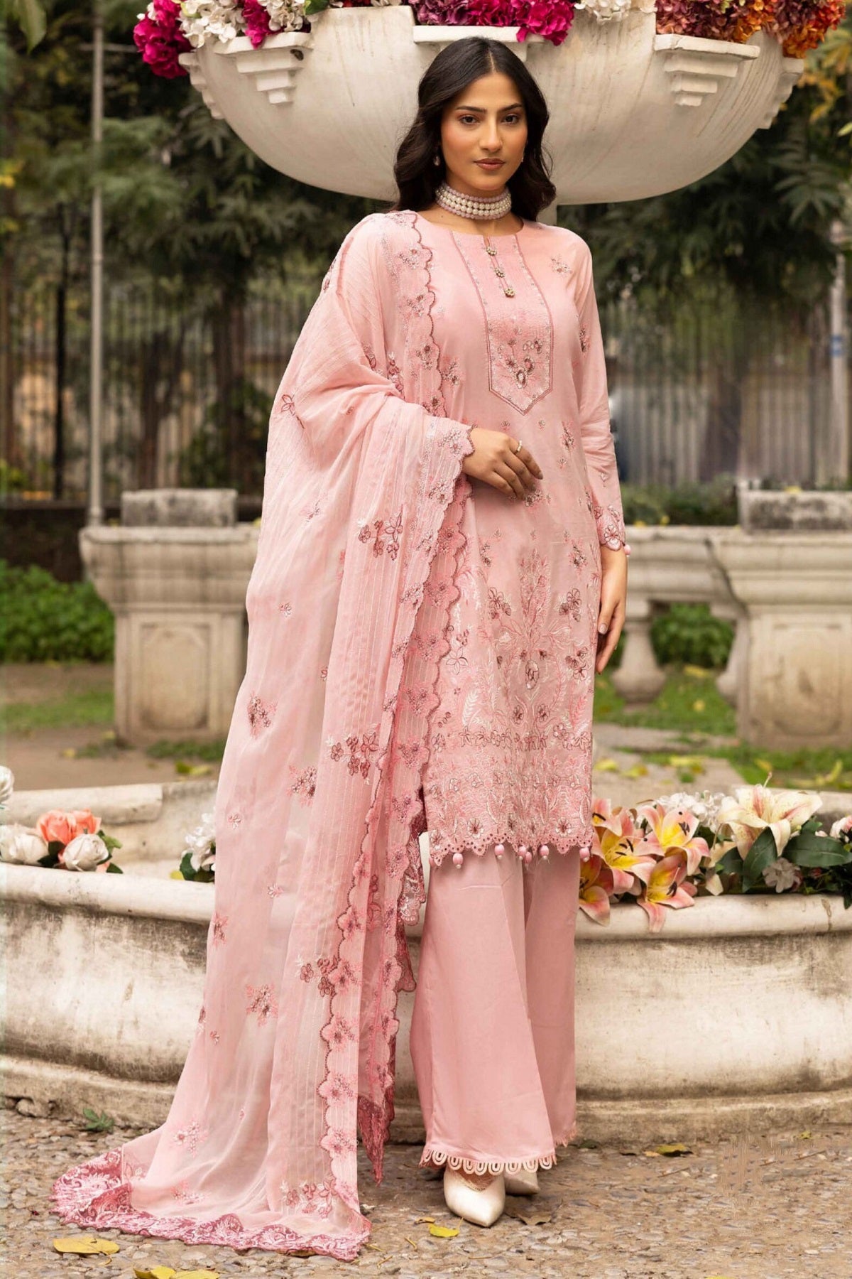 Shaista Festive Lawn D-192 – Shaista 3-piece unstitched suit