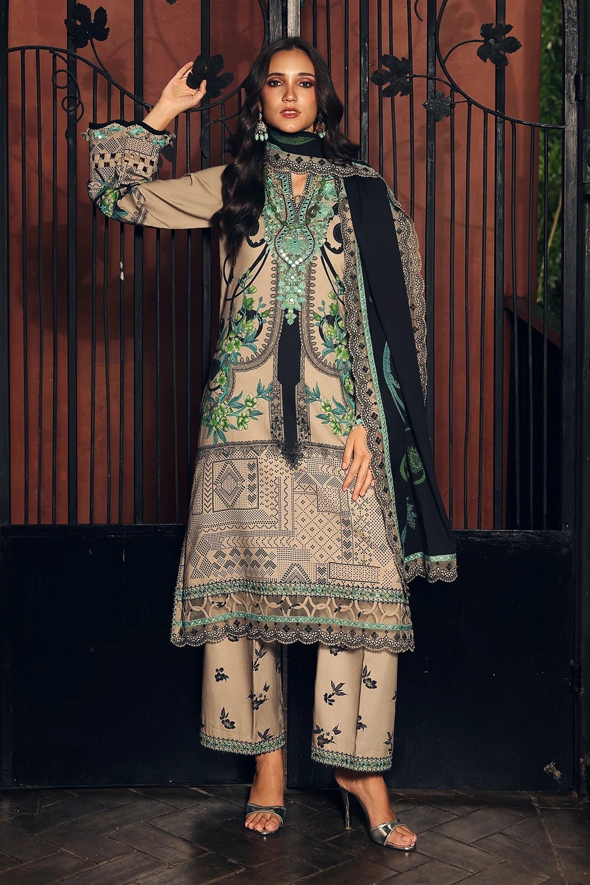 Charizma Aniq Linen ANW7-19 – Charizma 3-piece unstitched suit