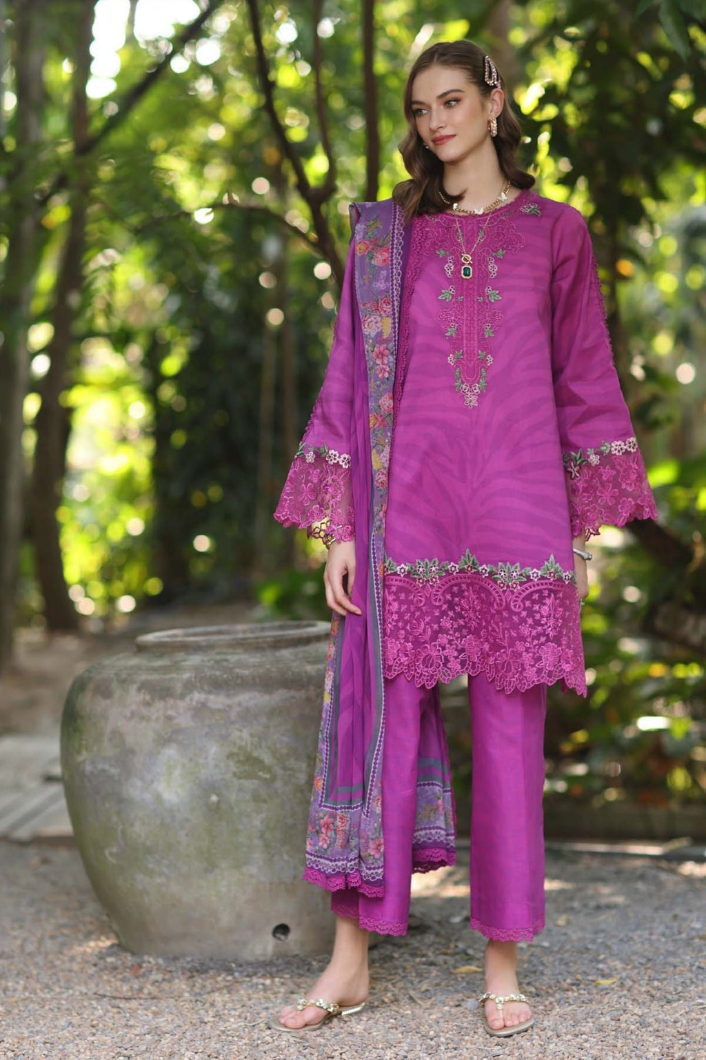 Noor Luxe Printkari Lawn D-01A by Saadia Asad – Saadia Asad 3-piece unstitched suit