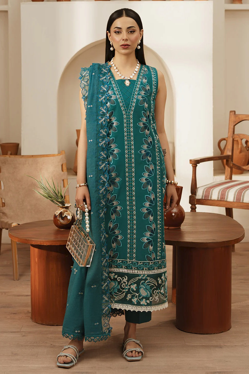 Florence Lawn By Mahnur D-01B – Mahnur 3-piece unstitched suit