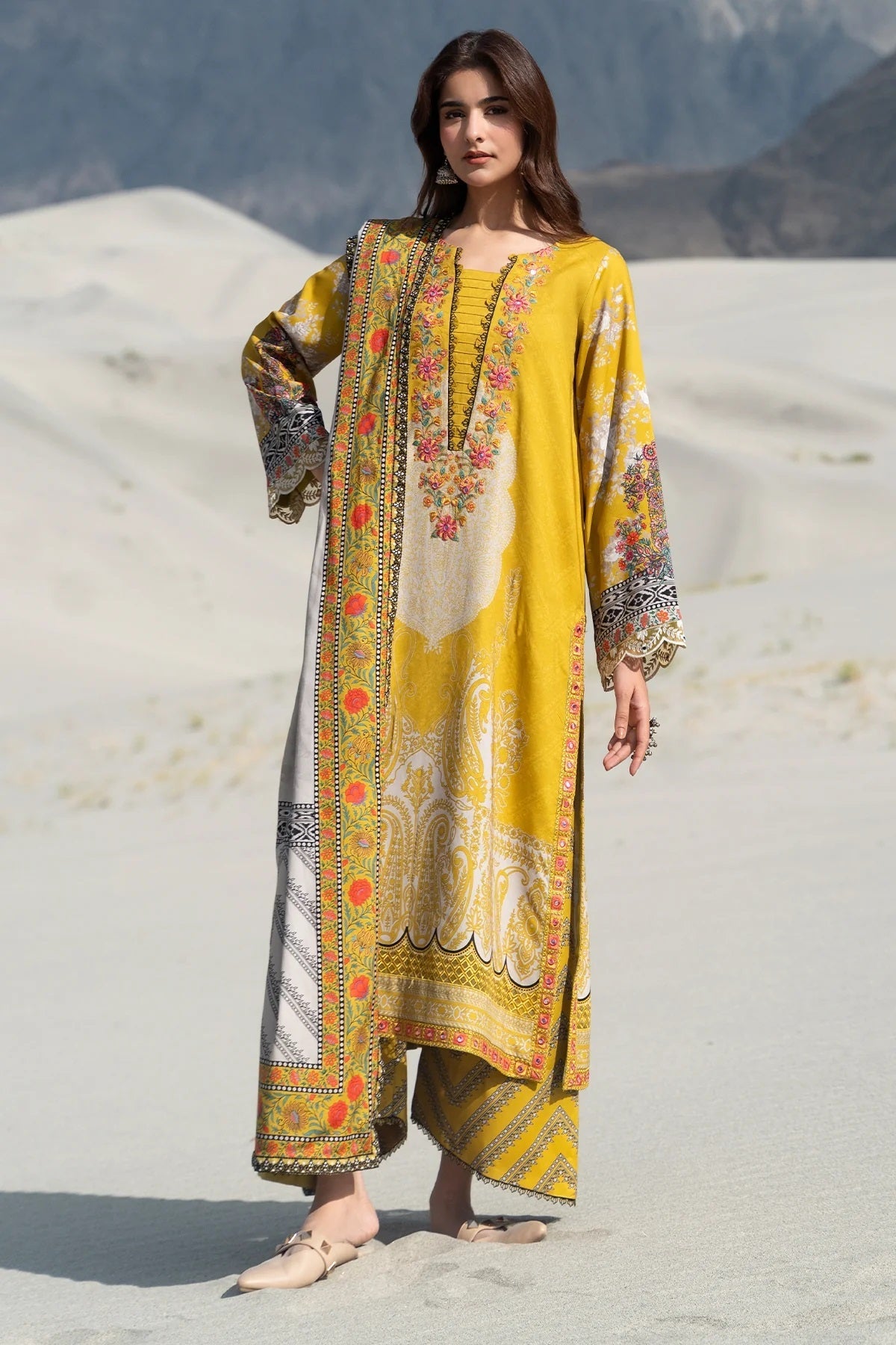 Charizma Aniq Linen ANW7-20 – Charizma 3-piece unstitched suit