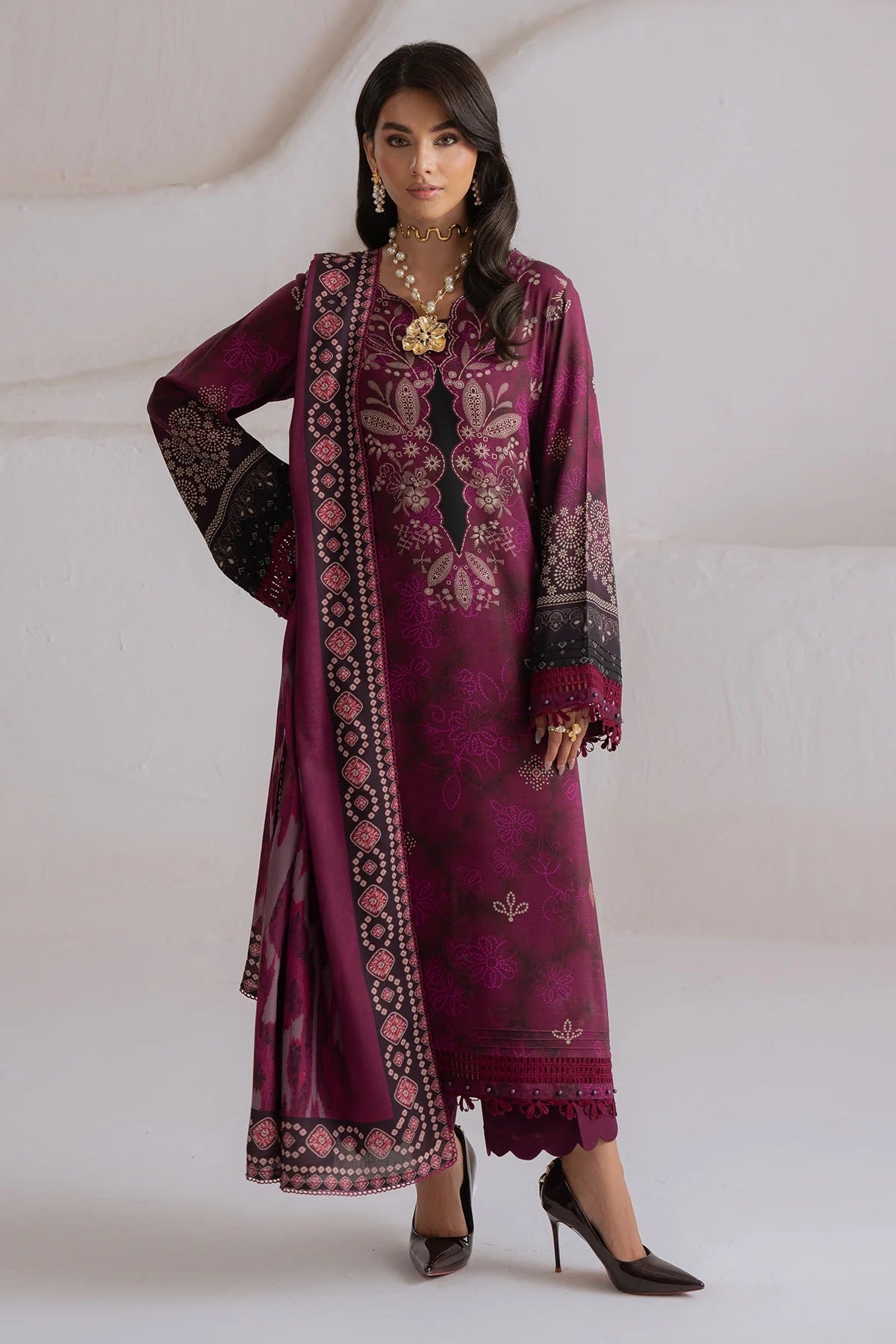 Nureh Signature Print Viscose SP-216 – Nureh 3-piece unstitched suit