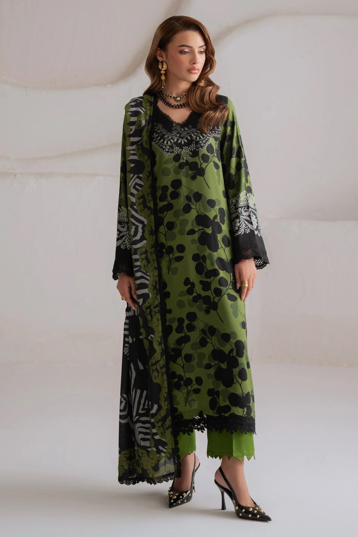 Nureh Signature Print Viscose SP-219 – Nureh 3-piece unstitched suit