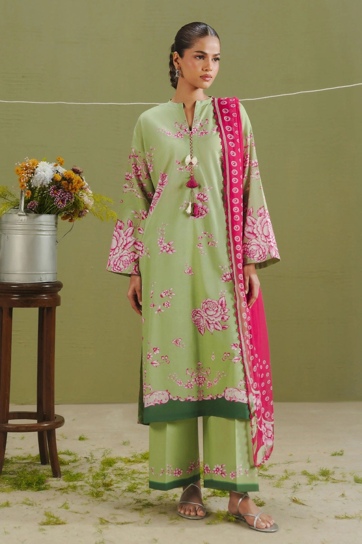 Coco Lawn Prints By Zara Shahjahan D-02B – Zara Shahjahan 3-piece unstitched suit
