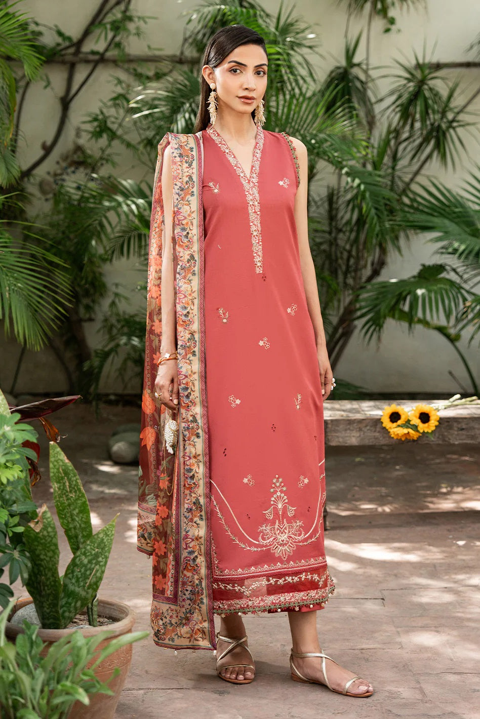 Dareen Lawn By Izel DLL-3092 (Rimsha) – Izel 3-piece unstitched suit