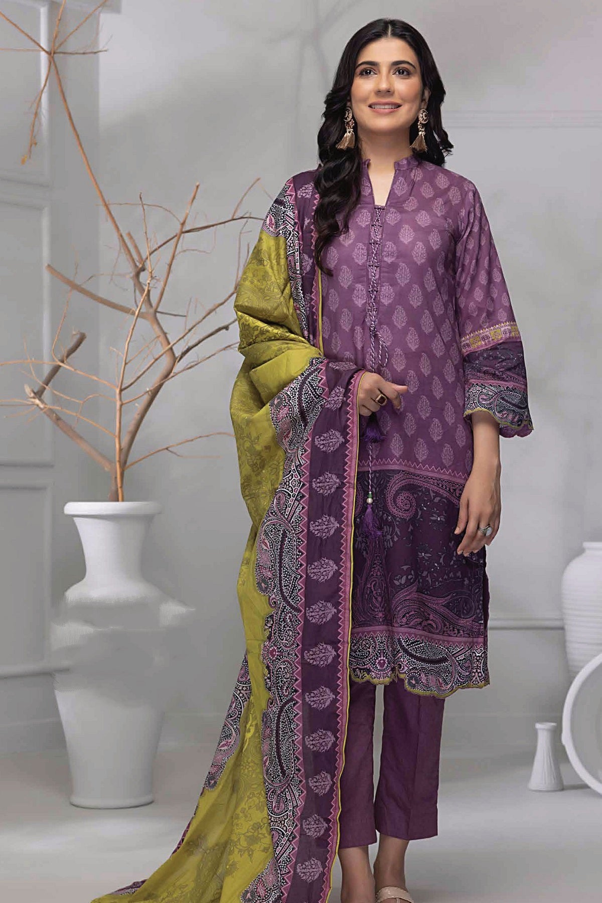 Gul Ahmed Lawn CA-32012 – Gul Ahmed 3-piece unstitched suit