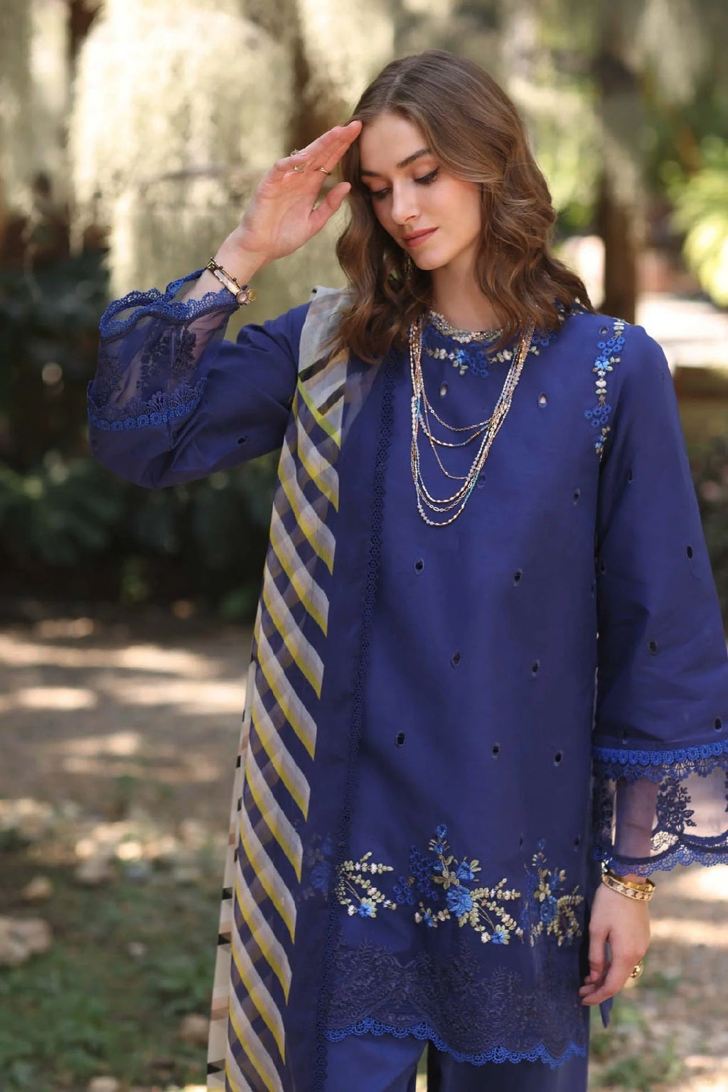 Noor Luxe Printkari Lawn D-03A by Saadia Asad, photo 2