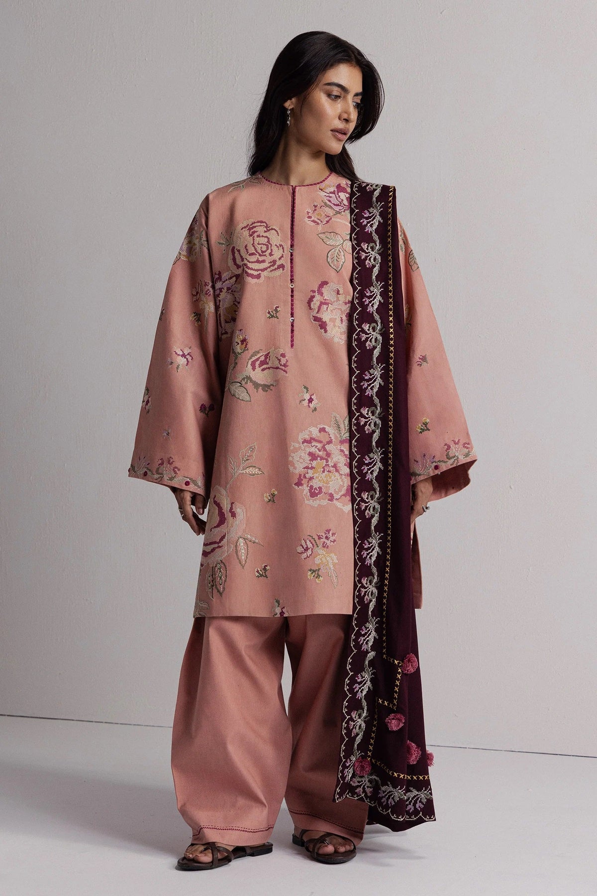 Coco Winter By Zara Shahjahan D-03A – Zara Shahjahan 3-piece unstitched suit