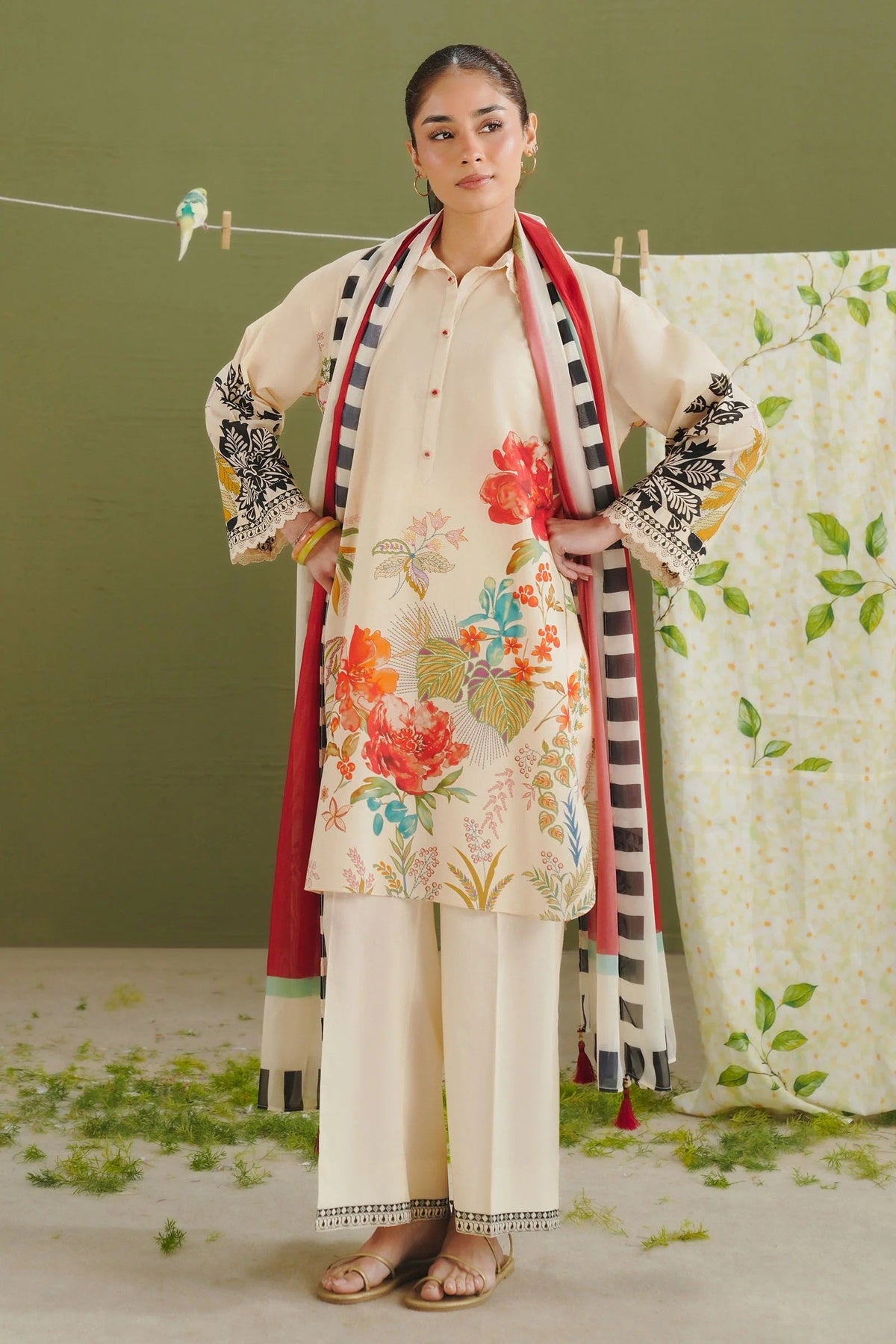 Coco Lawn Prints By Zara Shahjahan D-03A – Zara Shahjahan 3-piece unstitched suit