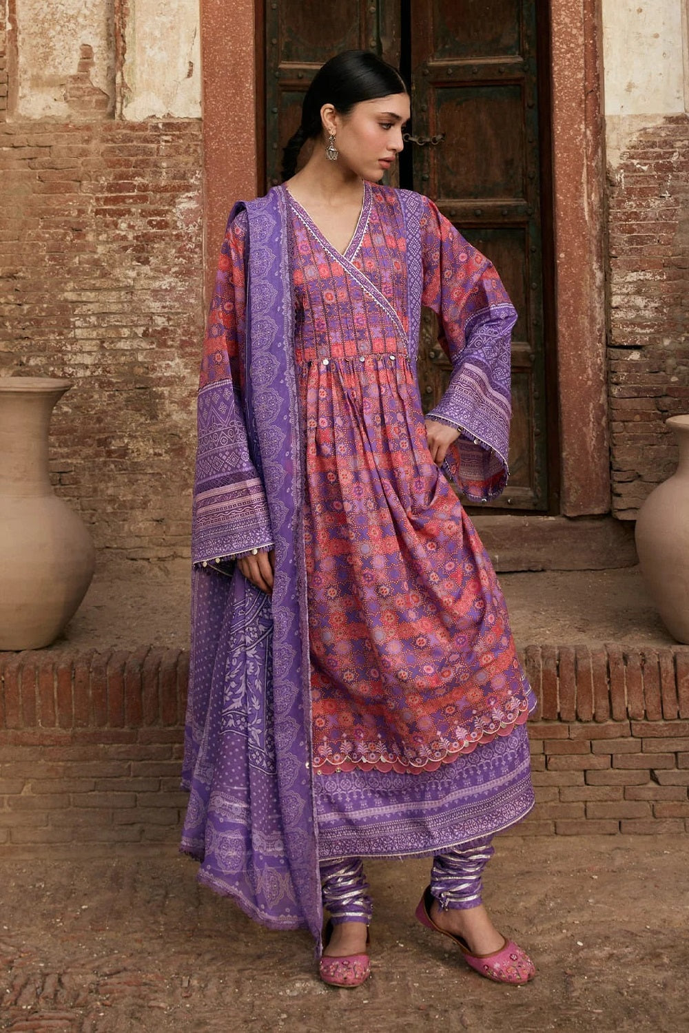 Kahf Aangan Print Lawn KPS-3B – Kahf 3-piece unstitched suit