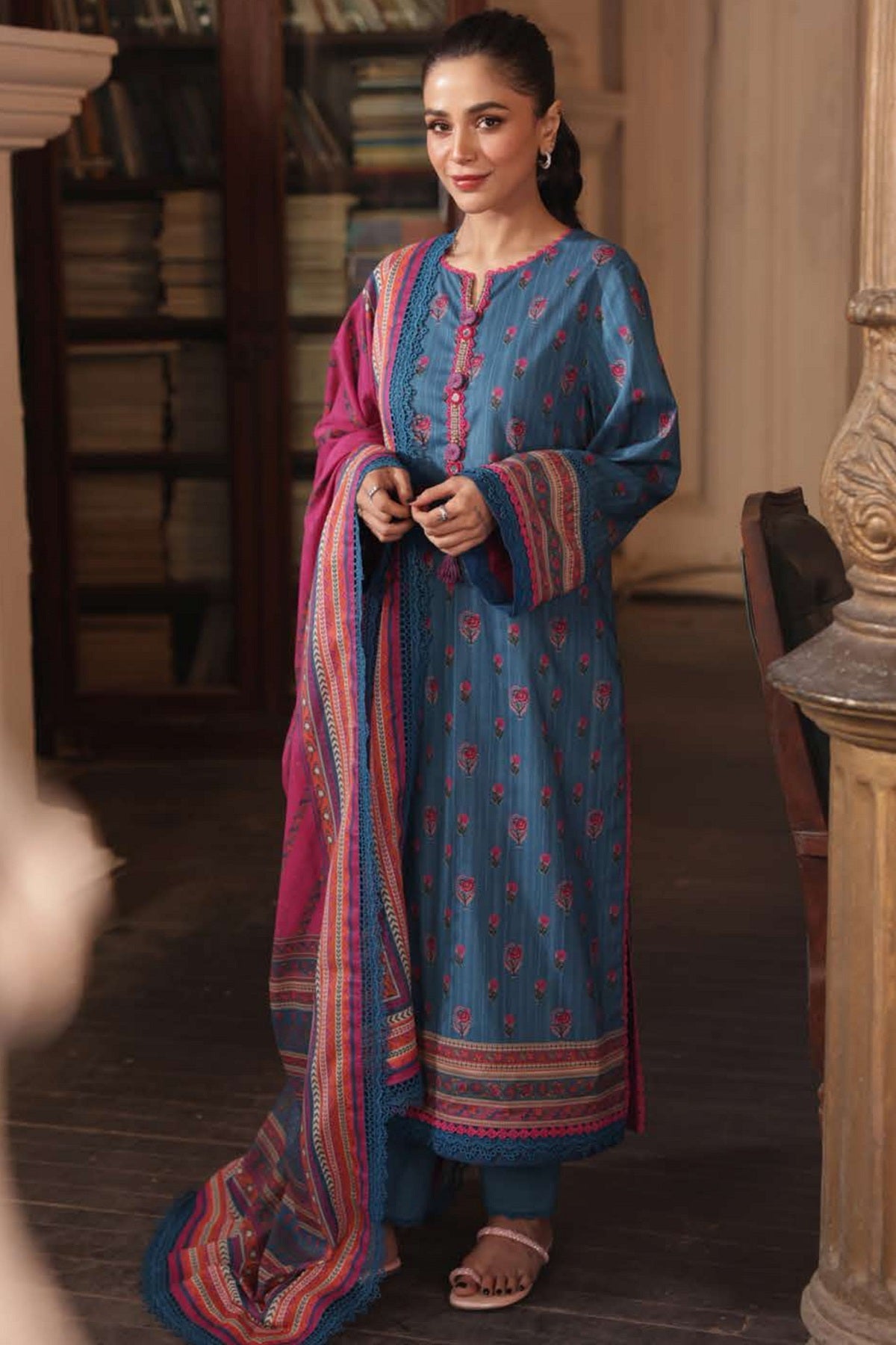 Asim Jofa Print Lawn AJUBJ-40 – Asim Jofa 3-piece unstitched suit