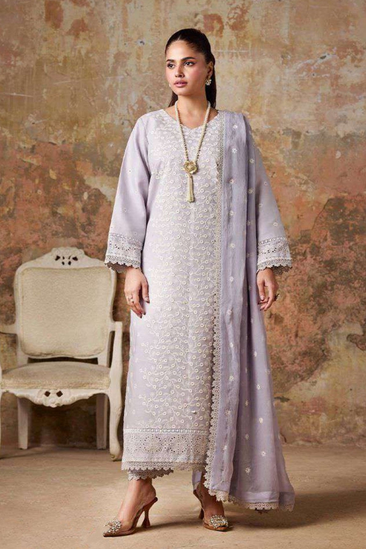 Peridot Chikankari Lawn PR-525 – Peridot 3-piece unstitched suit