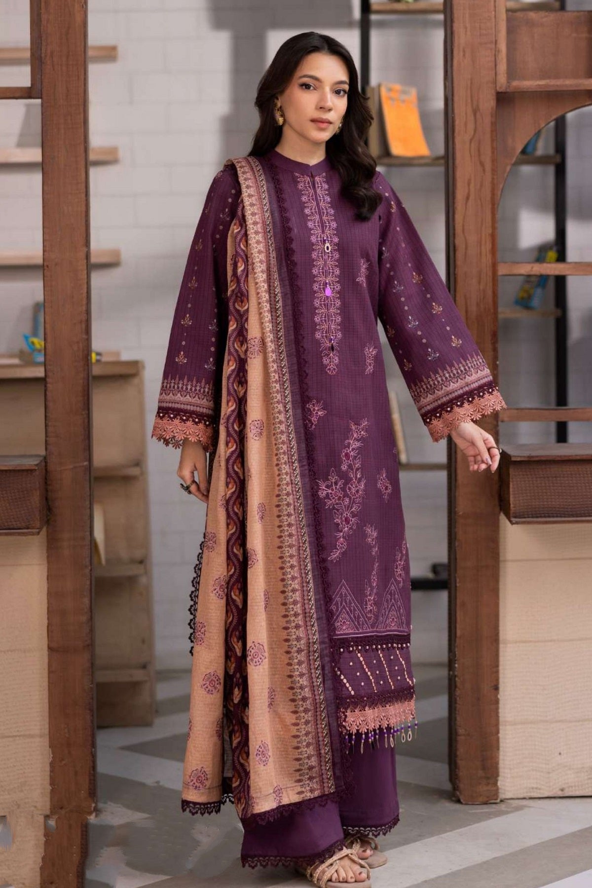 Peridot Aiza Anaya Lawn PR-533 – Peridot 3-piece unstitched suit