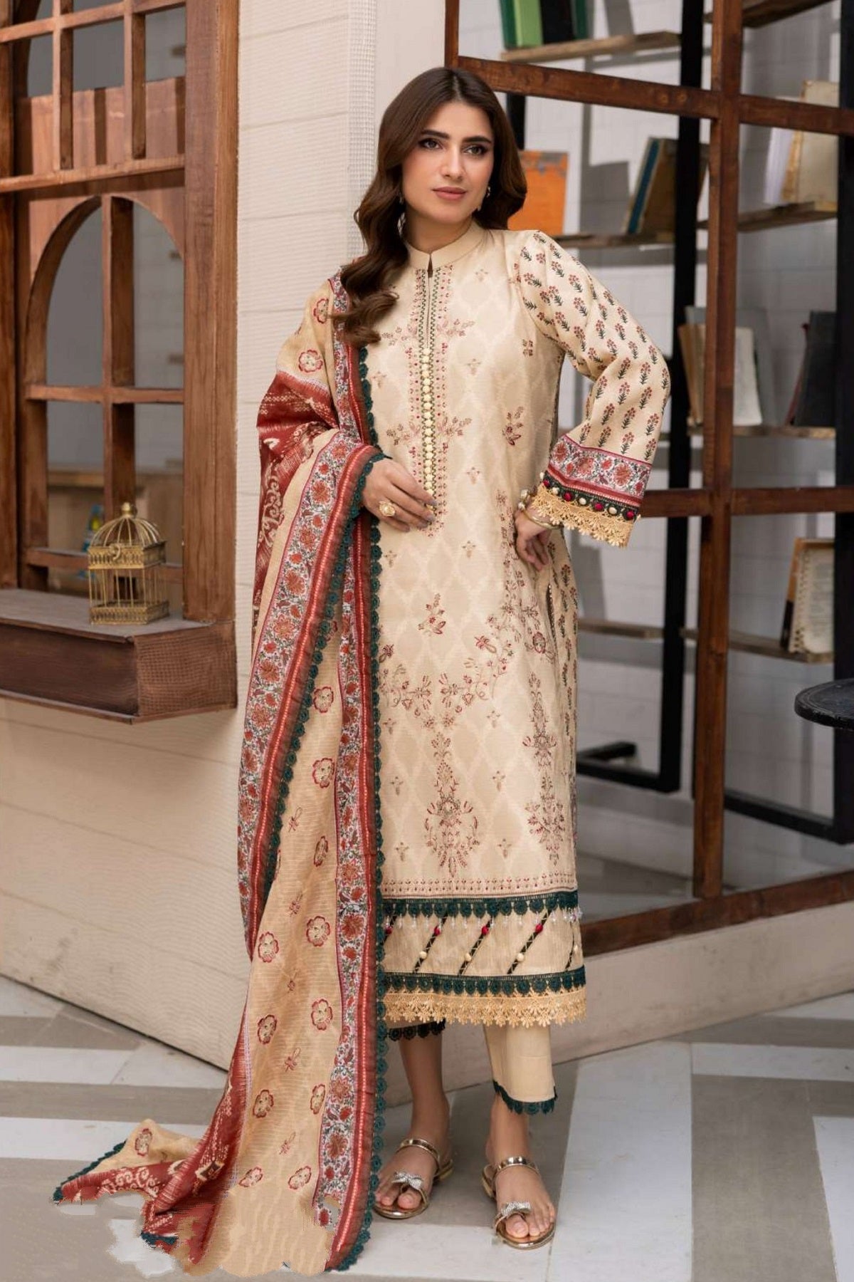 Peridot Aiza Anaya Lawn PR-536 – Peridot 3-piece unstitched suit