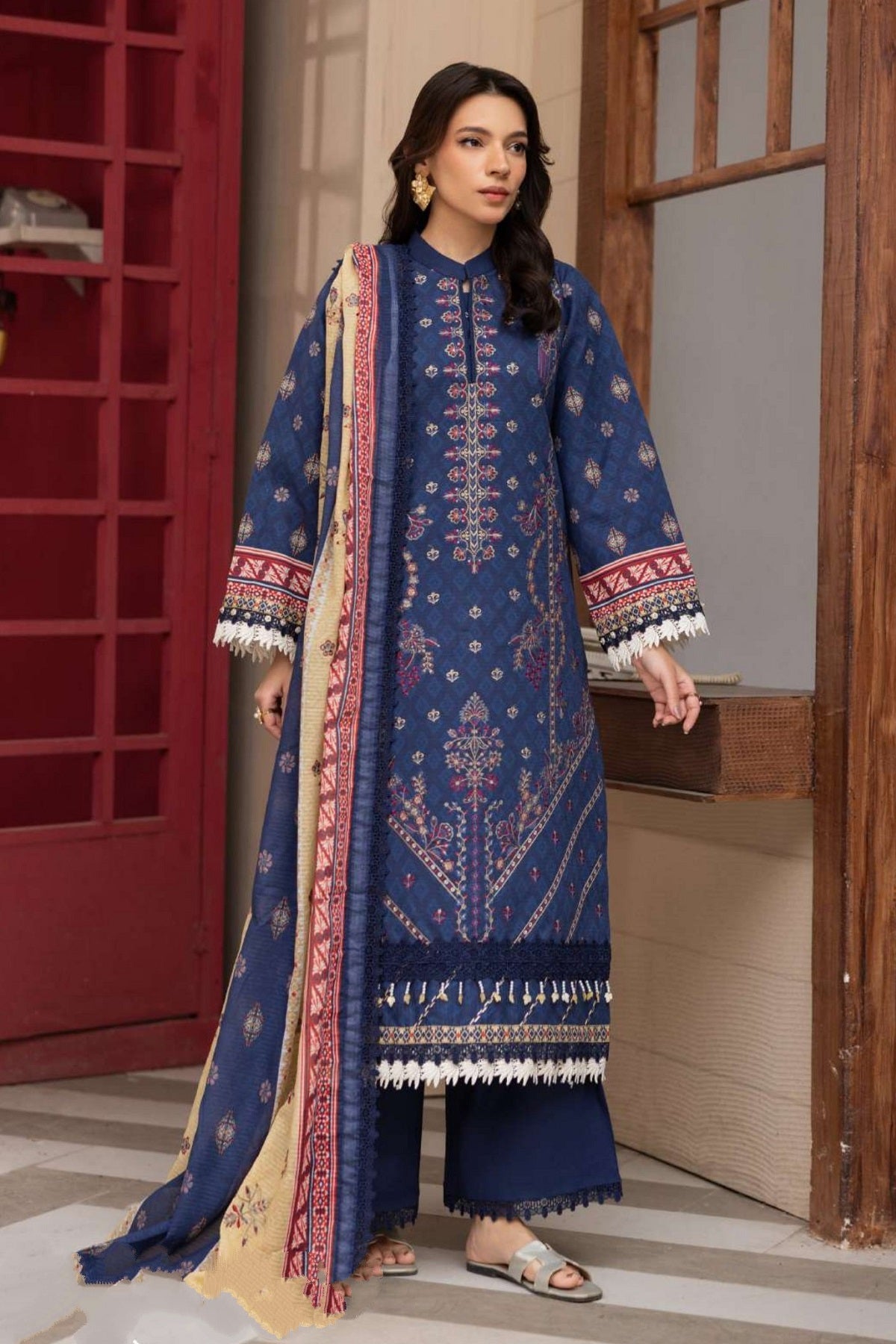 Peridot Aiza Anaya Lawn PR-537 – Peridot 3-piece unstitched suit