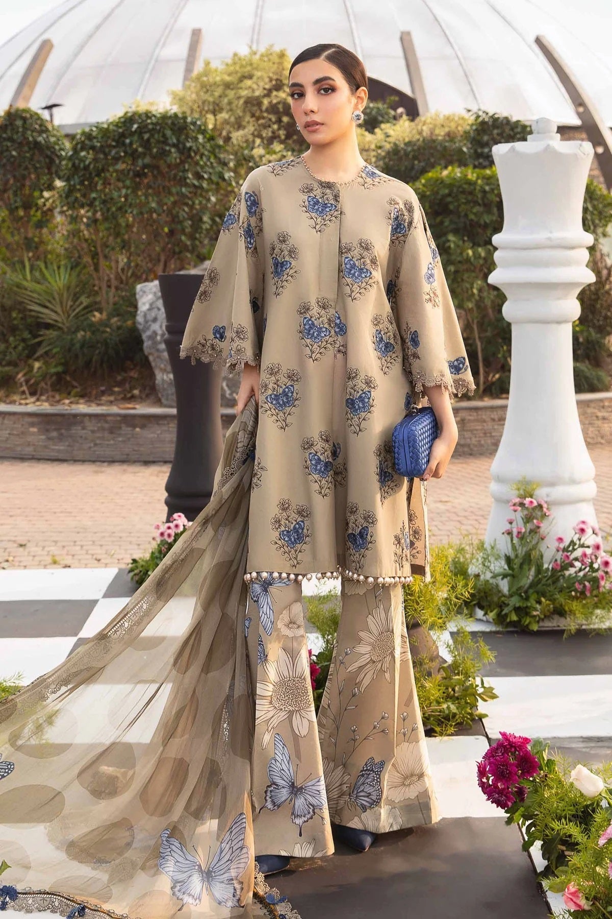 Maria B Mprints Lawn D-05B – Maria B 3-piece unstitched suit