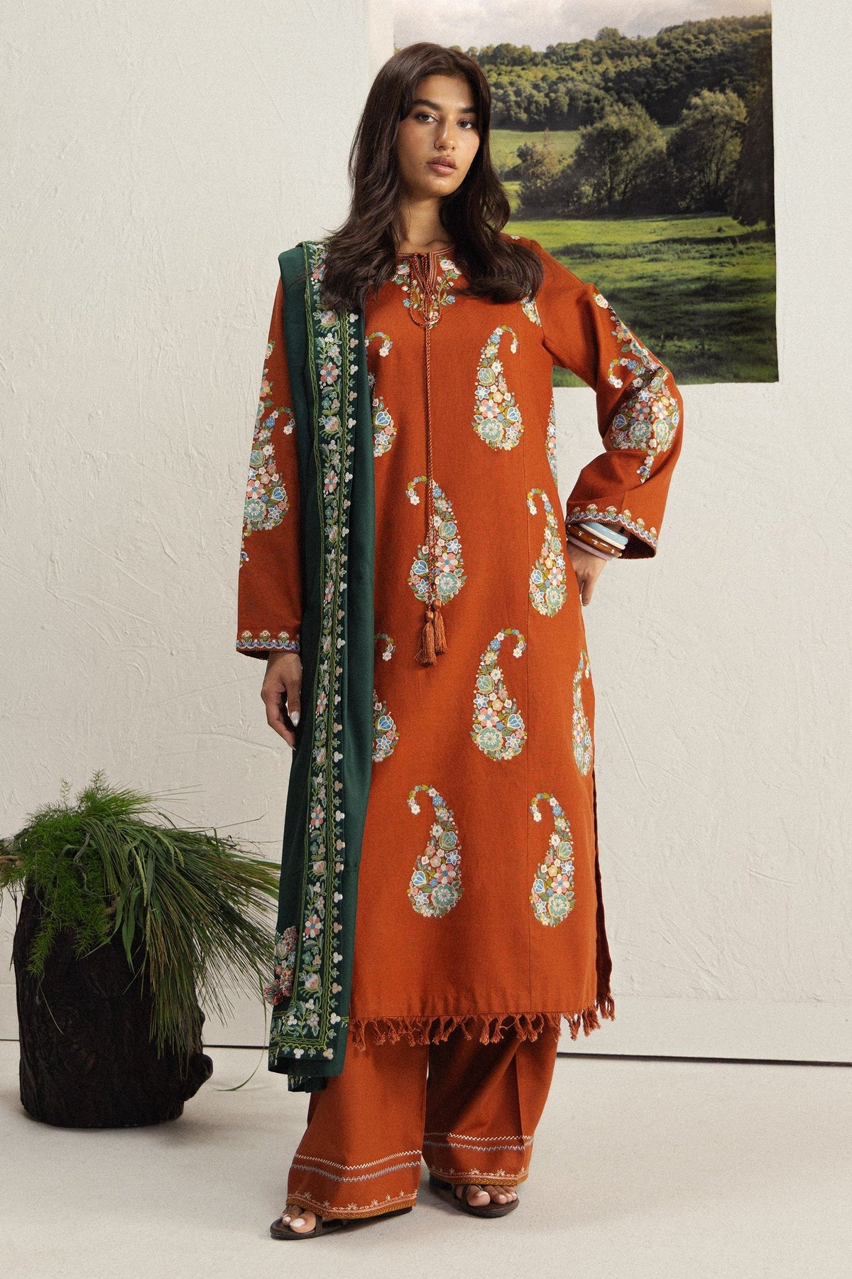 Coco Winter By Zara Shahjahan D-06B – Zara Shahjahan 3-piece unstitched suit