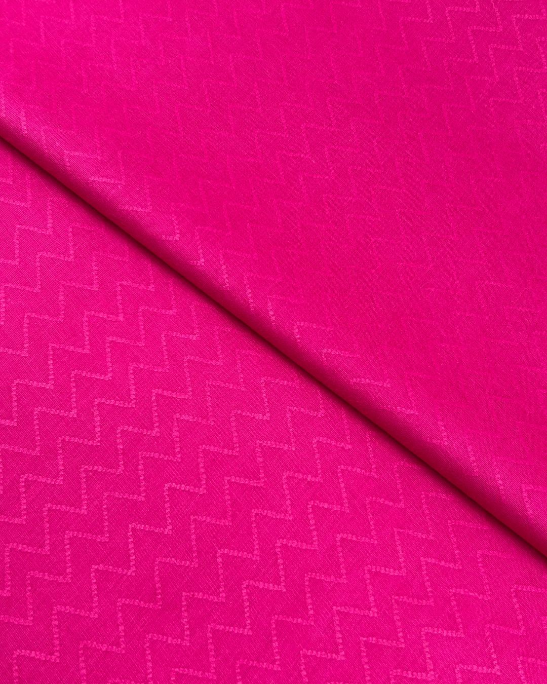 Wide Needle Lawn – Hot Pink, self-textured lawn fabric by the meter
