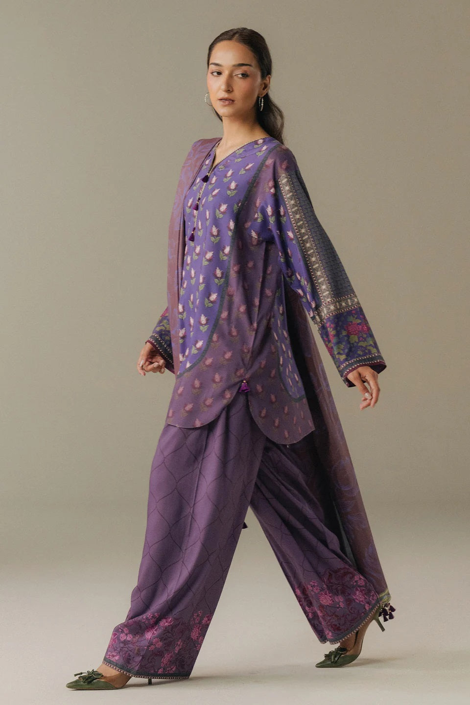 Coco Linen Prints By Zara Shahjahan D-07A (Soft Current) – Zara Shahjahan 3-piece unstitched suit