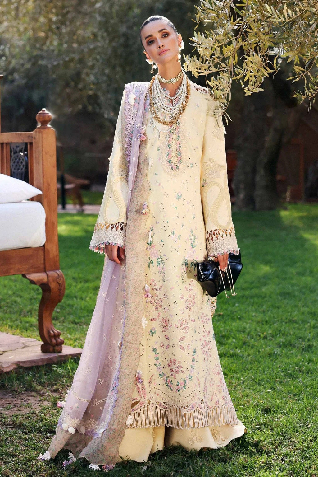 Republic Luxury Lawn D-07B – Republic 3-piece unstitched suit