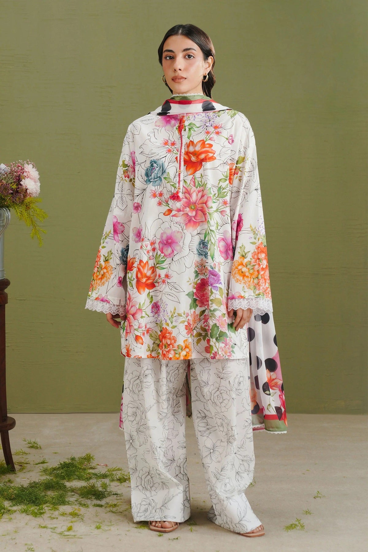 Coco Lawn Prints By Zara Shahjahan D-09A – Zara Shahjahan 3-piece unstitched suit