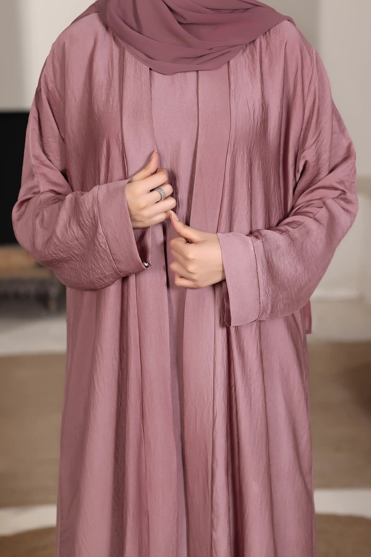 Hareer Pink Abaya by Al Deebaj, photo 2
