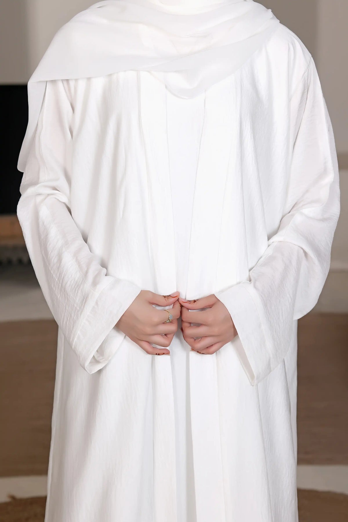 Hareer White Abaya by Al Deebaj, photo 2