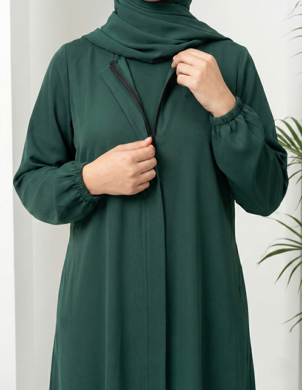 Khawlah Green Zipper Abaya by Al Deebaj, photo 2