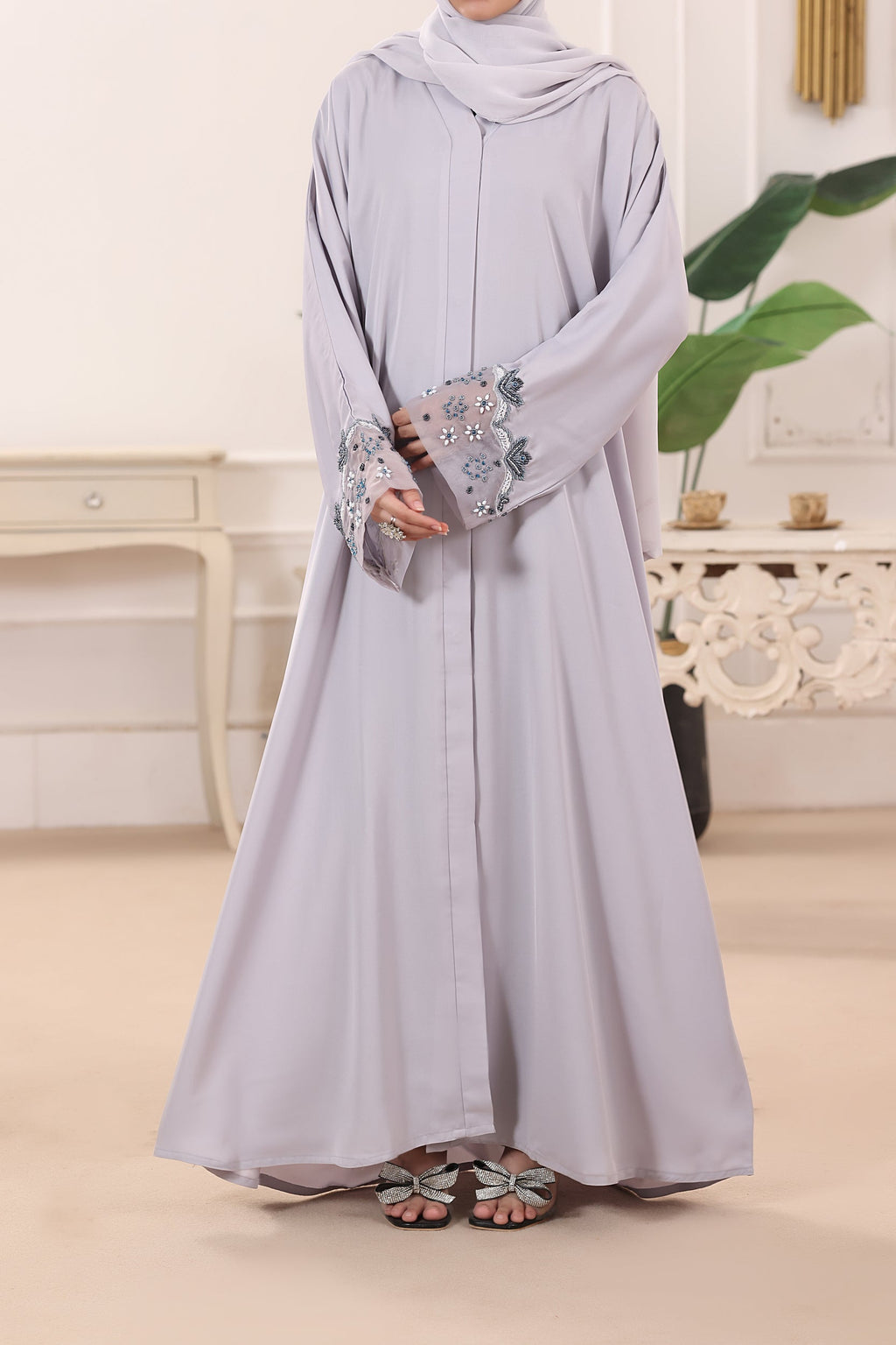 Tahira Lavender Grey Abaya by Al Deebaj, photo 4