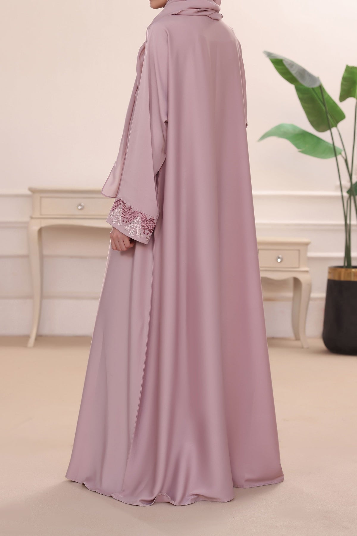 Tooba Lilac Dream Abaya by Al Deebaj, photo 5