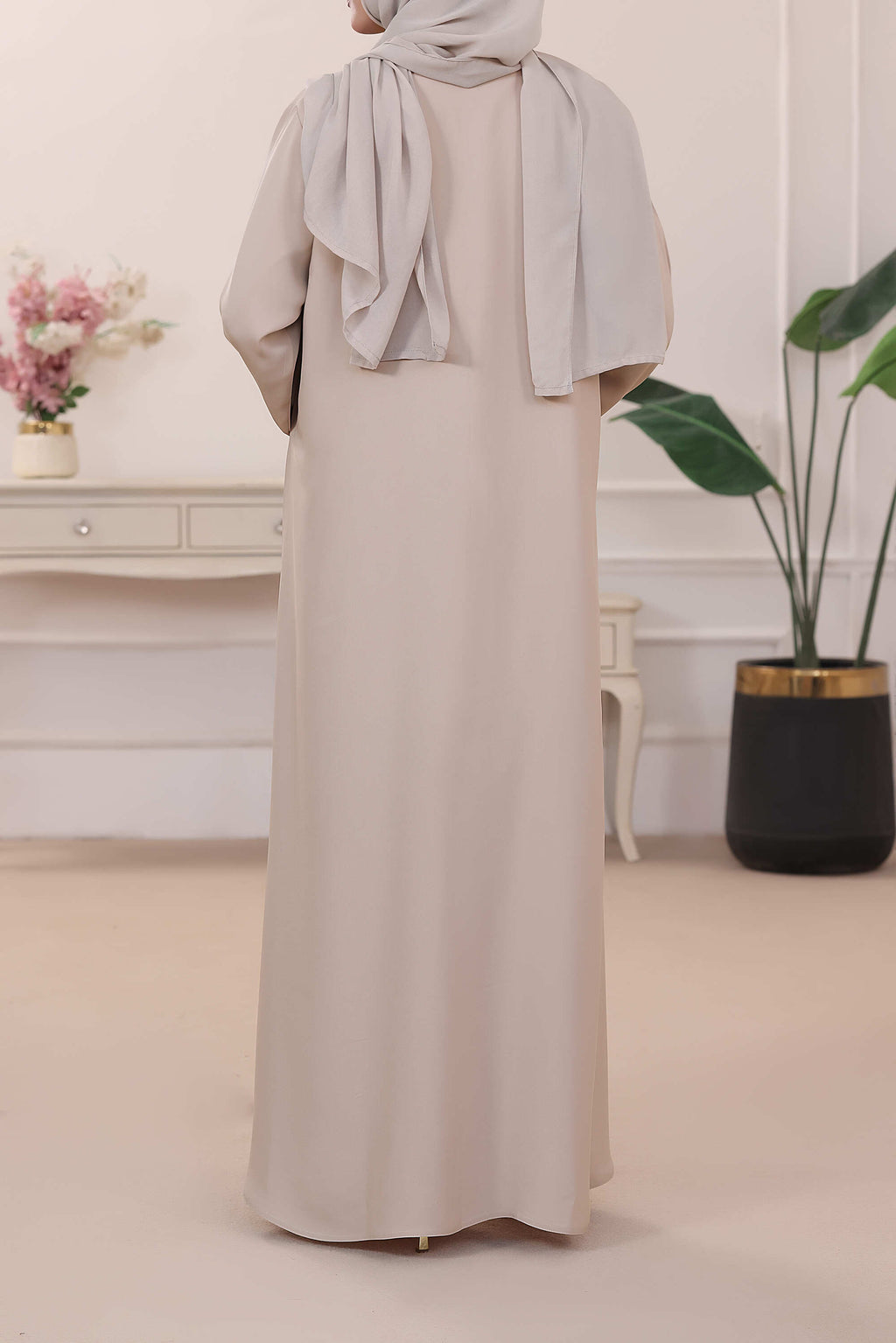 Hira Light Creamy Abaya by Al Deebaj, photo 5