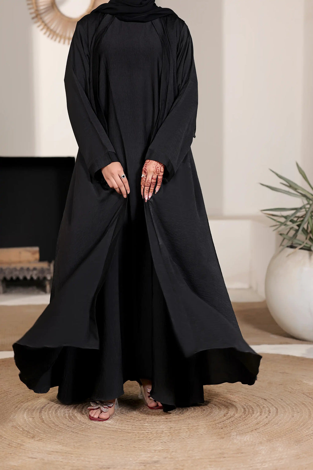 Hareer Black Abaya by Al Deebaj, photo 3