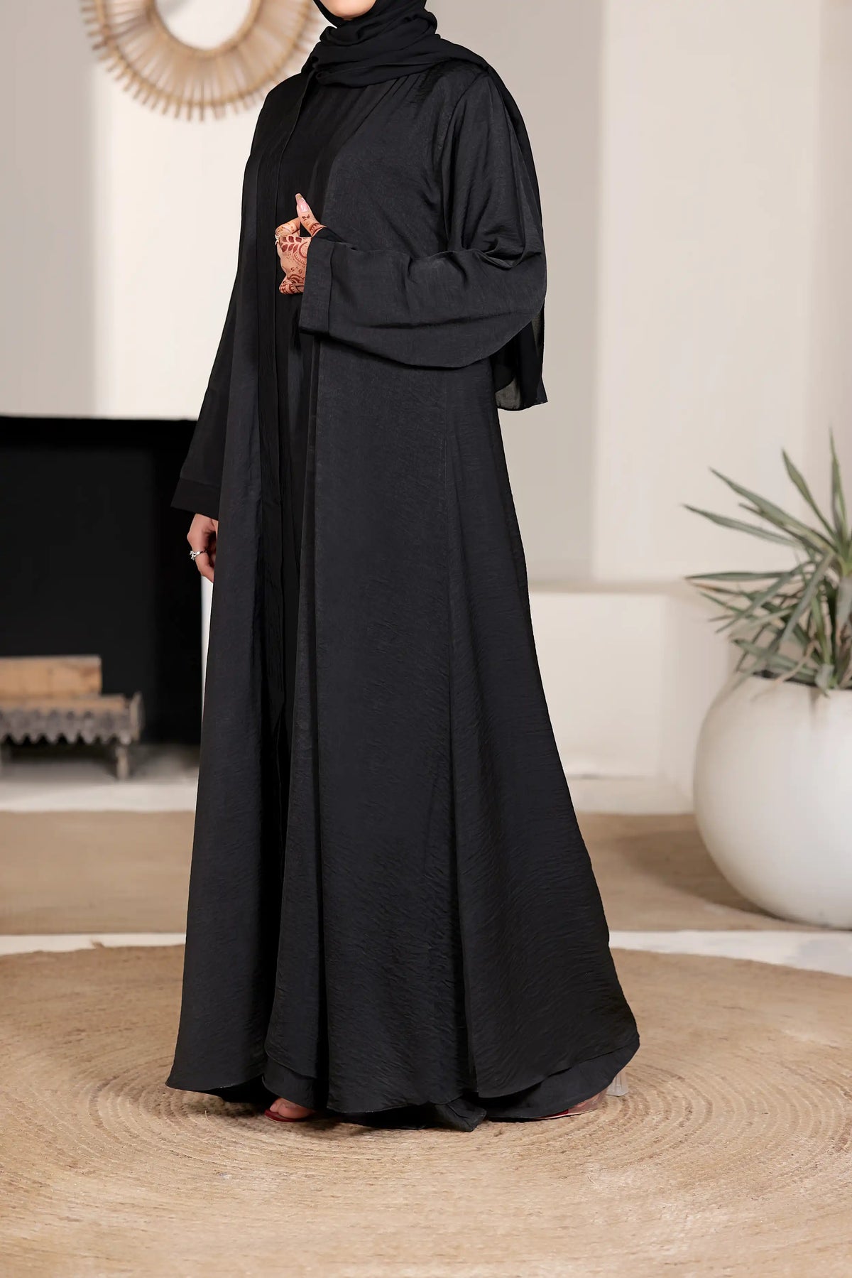 Hareer Black Abaya by Al Deebaj, photo 4