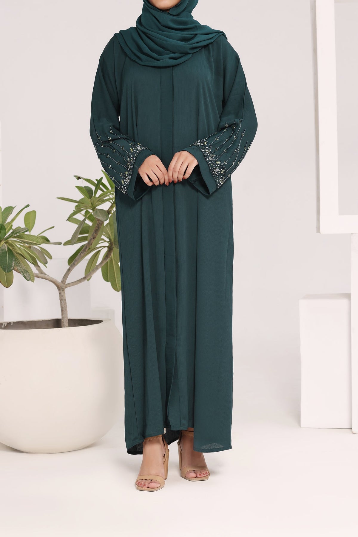 Amnah Abaya by Al Deebaj