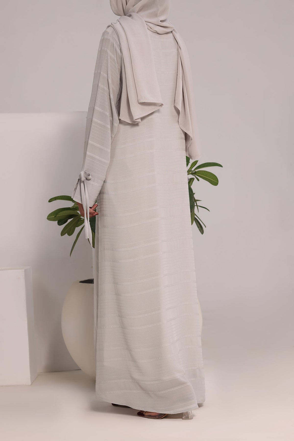 Habiba Grey Abaya by Al Deebaj, photo 4